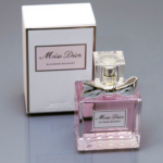 عطر مس ديور بلومينغ بوكيه نسائية من ديور زجاجة 100 مل