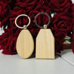 ميدالية مفاتيح خشبية للكتابة والنقش