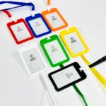 حاملة بطاقة تعريف عمودي مقاس 5.4×8.5 سم