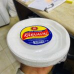 ⁦صحون بيضاء بلاستيك للمناسبات والجمعات العائلية 50 صحن⁩ - الصورة ⁦3⁩