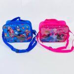 حقيبة فطور وتنزه مسلفرة من الداخل رسومات كارتون