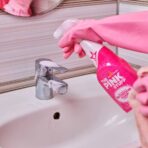 منظف حمام رغوة ذا بينك تنظيف قوي يزيل جميع الاوساخ