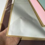 ⁦غلاف باقات ورد و شكلاطة وهدايا اطار ذهبي نايلو مقاس 56*58⁩ - الصورة ⁦3⁩