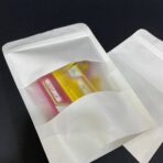 ⁦مجموعة اظرف توزيعات متوسطة لون أبيض لؤلؤي عدد 50 ظرف للتوزيعات والمكسرات والقهوة والتوابل⁩ - الصورة ⁦7⁩