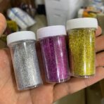 ⁦علبة جليتر للأعمال اليدوية وتزيين الجبس والديكور لون - ذهبي - فضي - موف⁩ - الصورة ⁦3⁩