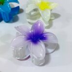 ⁦مساكة شعر شكل وردة الوان زاهية يمكن استعمالها للذيل والكعكة ترند 2025⁩ - الصورة ⁦4⁩