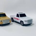 ⁦لعبة سيارة تايوتا ثعلب مظلمة للأطفال دفع باليد⁩ - الصورة ⁦4⁩