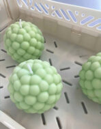 ⁦قالب شمع ثلاثي الابعاد اسطواني وكروي بتصميم فقعات WFHM77⁩ - الصورة ⁦3⁩