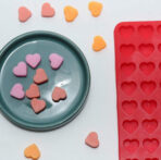 ⁦قالب سيلكون بشكل قلب صغير لصنع البخور المستكة وفواحات الشمع العطرية 150 تجويف WFHM77⁩ - الصورة ⁦2⁩