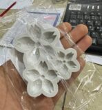 ⁦قالب سيليكون شكل زهرة الكرز لصنع الصابون والشموع والاعمال اليدوية MA93⁩ - الصورة ⁦3⁩