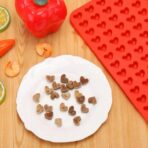 ⁦قالب سيليكون قلب صغير 225 تجويف لصناعه مستكة البخور و الشكولاته و الحلوى و البسكويت MA93⁩ - الصورة ⁦5⁩