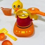 ⁦لعبة طقم مطبخ بطوط اصفر مع لعبة وعدة كاملة⁩ - الصورة ⁦5⁩