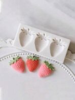 قالب سيليكون توت احمر مثلث الشكل 3 فتحات على شكل فراولة MA93