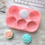 ⁦قالب سيلكون بشكل وردة 6 فجوات متعددة الاستعمالات لصنع الشوكلاتة والصابون والشمع MA93⁩ - الصورة ⁦4⁩