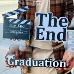 لوحة جلسات تصوير مشاريع التخرج بعبارات مختلفة