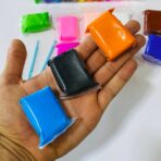 ⁦صلصال اسفنج سهل التشكيل مع ادوات 12 لون للأطفال ، تنمية المهارات الحسية والبصرية للأطفال⁩ - الصورة ⁦2⁩