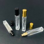 ⁦عبوة فاخرة زجاجية 10 مل تقسيم العطور ، باللون ذهبي والاسود⁩ - الصورة ⁦2⁩