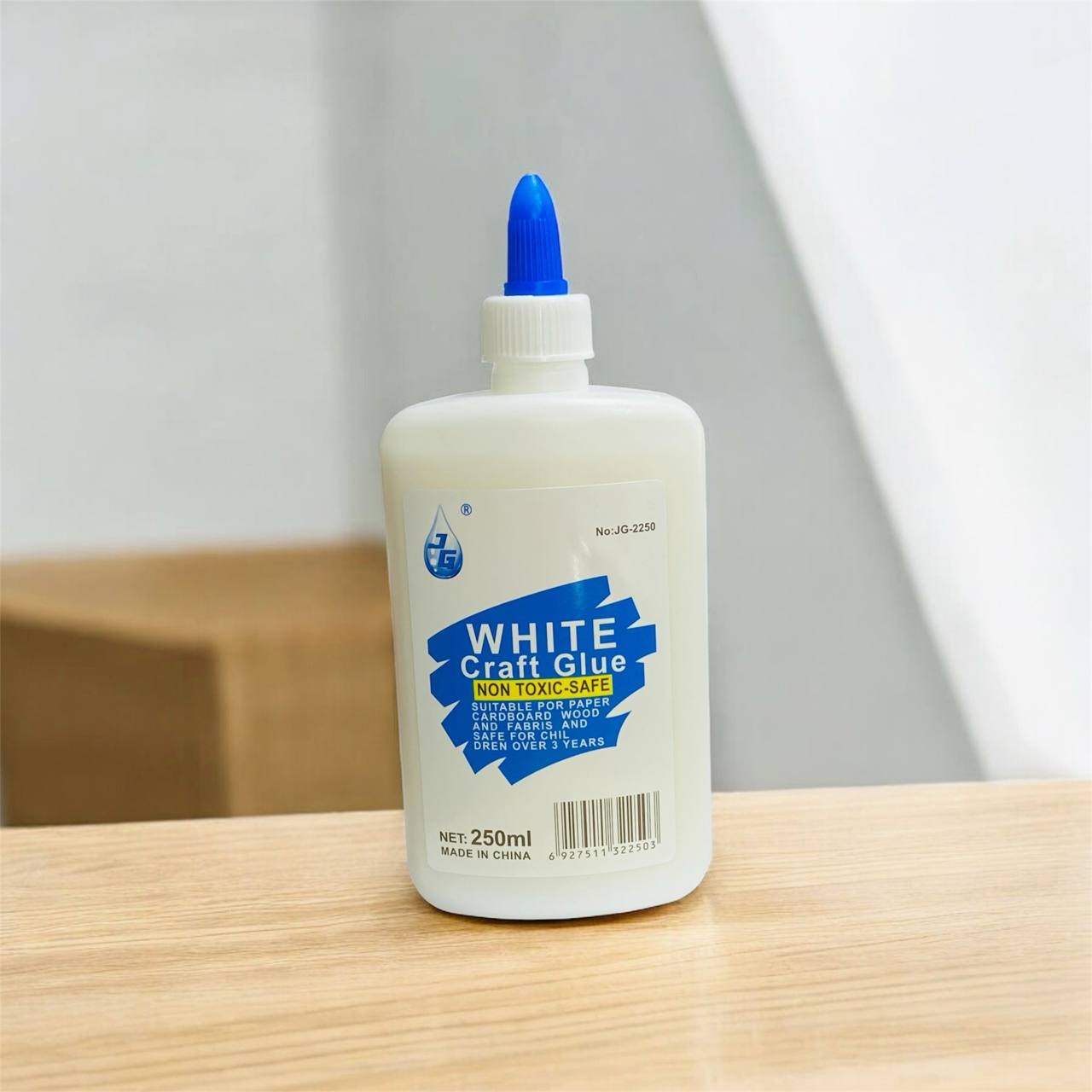 photo_1_2025-08-16_14-12-01 لصقة غراء ابيض للحرف اليدوية، مناسب للورق والخشب - 250 مل - الصورة 1