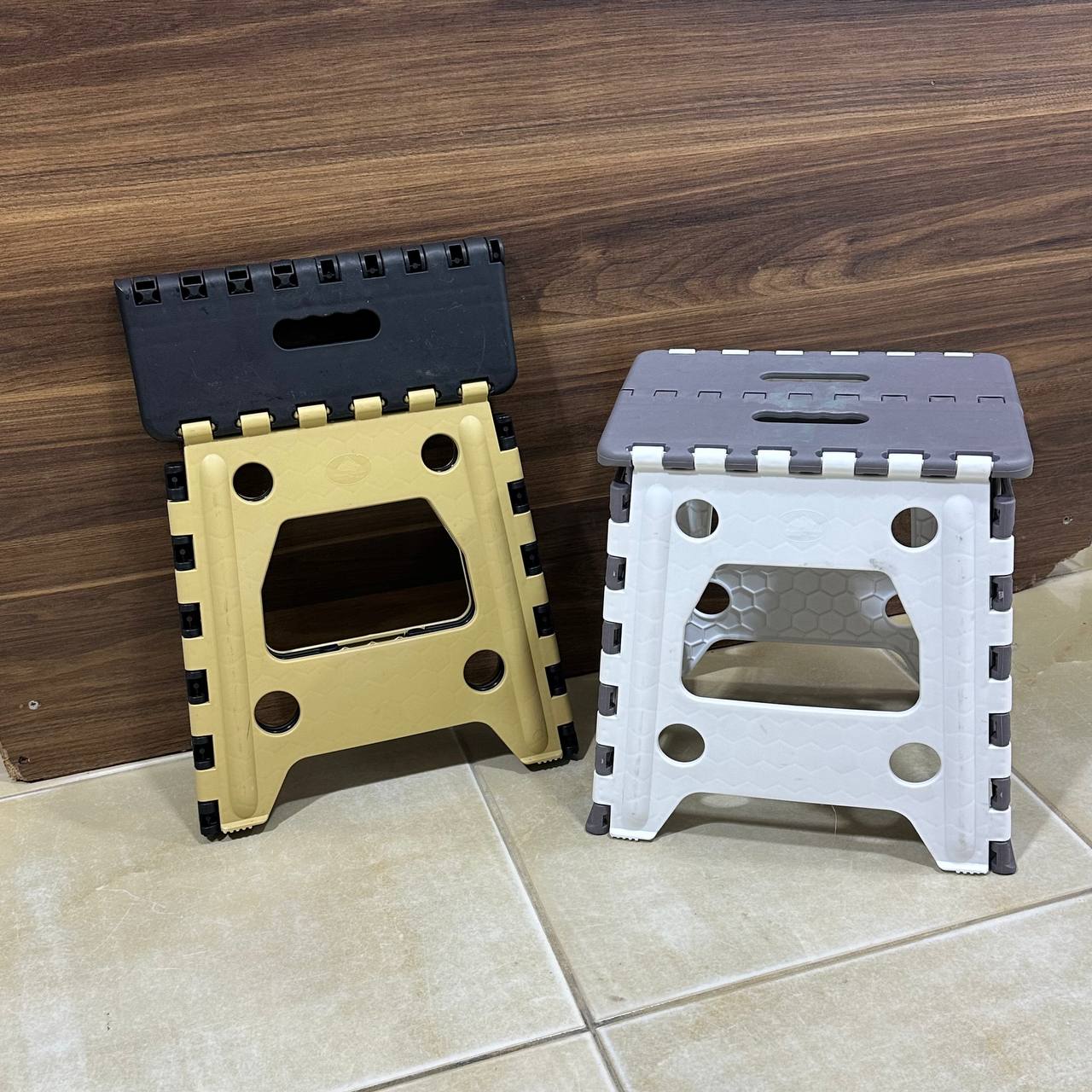 photo_4_2025-10-25_12-26-46 كرسي تنزه وطلعات وزرادي قابل للطي يتحمل ممتاز - مقاس 32×28×20 سم - الصورة 1