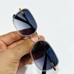 ⁦نظارة شمسية نسائية تصميم شبيه  MIU MIU عدسات أزرق متدرج مع حافظة حماية⁩ - الصورة ⁦2⁩