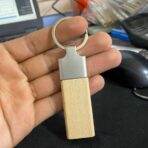 ⁦ميدالية مفاتيح خشبية للنقش والحفر بالليزر 4 أشكال - درجة أولى⁩ - الصورة ⁦2⁩