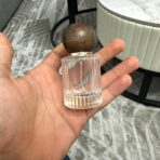⁦عبوة عطر فاخره فارغة 30 مل - رأس خشبي غامق ، مناسبة لاصحاب المشاريع و التوزيعات⁩ - الصورة ⁦3⁩