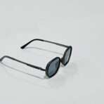 ⁦نظارة شميبة رجالية مع حافظة حماية⁩ - الصورة ⁦3⁩