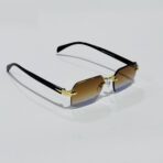 نظارة شمسية نسائية مع حافظة حماية