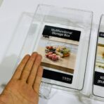 ⁦منظم ثلاجة فاخر شفاف 3 أحجام مع ذراع سهل الحمل⁩ - الصورة ⁦6⁩