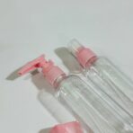 ⁦طقم 2 عبوات بخاخ + لوشن كريم شامبو - 100 مل - لون أزرق & وردي⁩ - الصورة ⁦3⁩